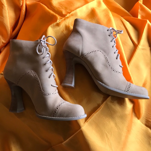 SOLD💰Vintage Oxford Wingtip Leather Ankle Boot - Picture 2 of 8